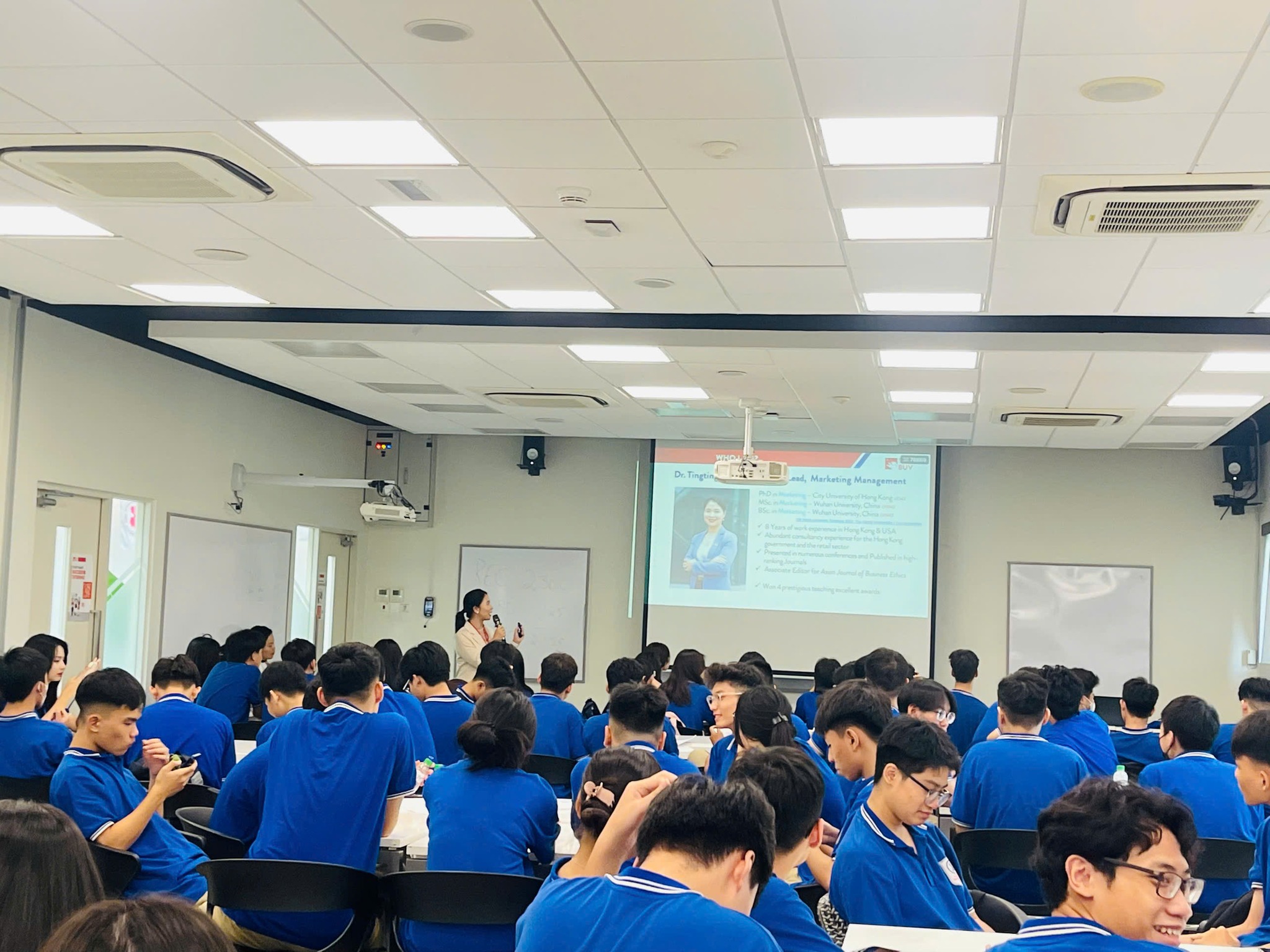 LAN TỎA NIỀM ĐAM MÊ HỌC TIẾNG ANH