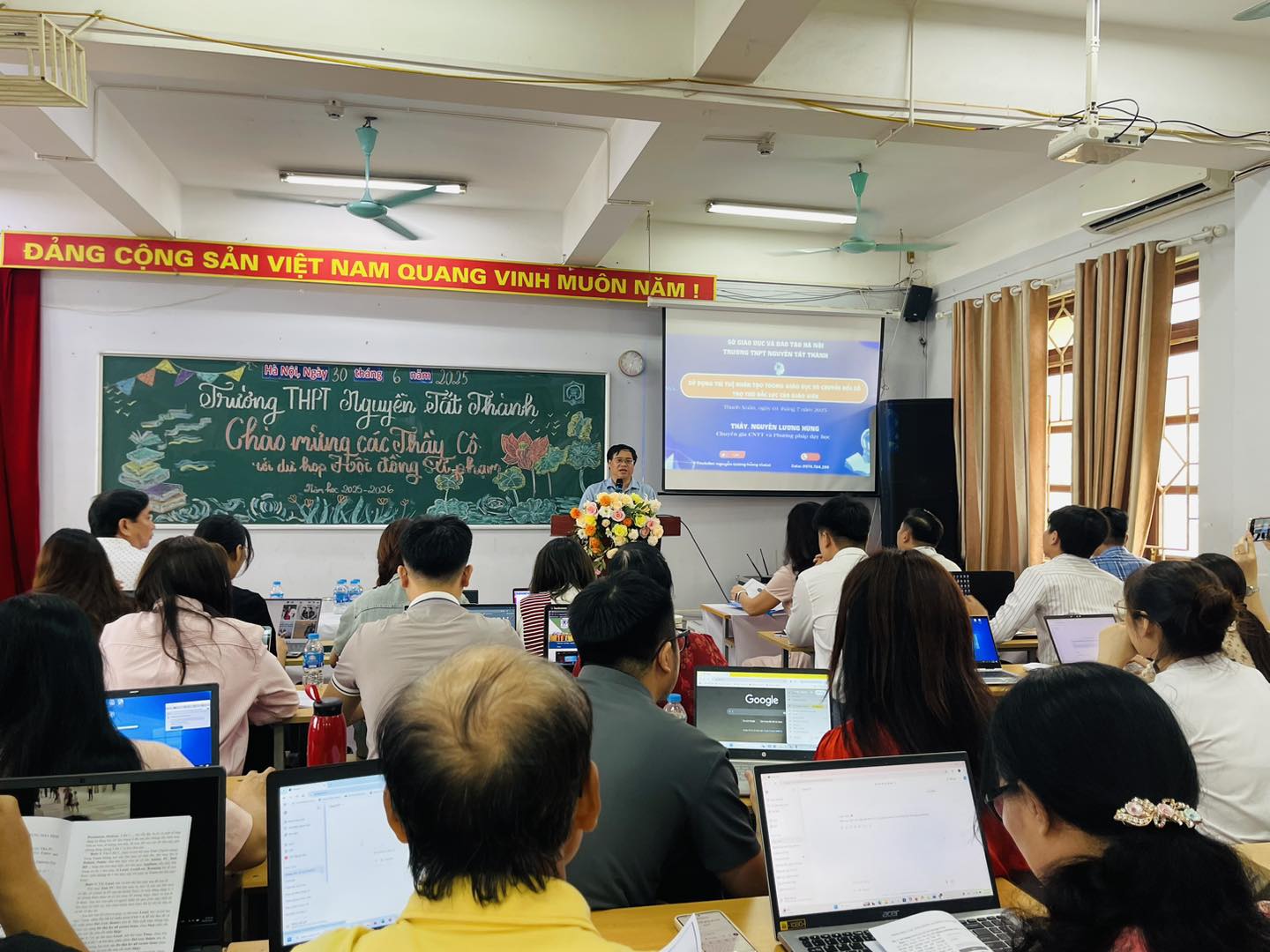 TẬP HUẤN ỨNG DỤNG TRÍ TUỆ NHÂN TẠO (AI) TRONG GIÁO DỤC
