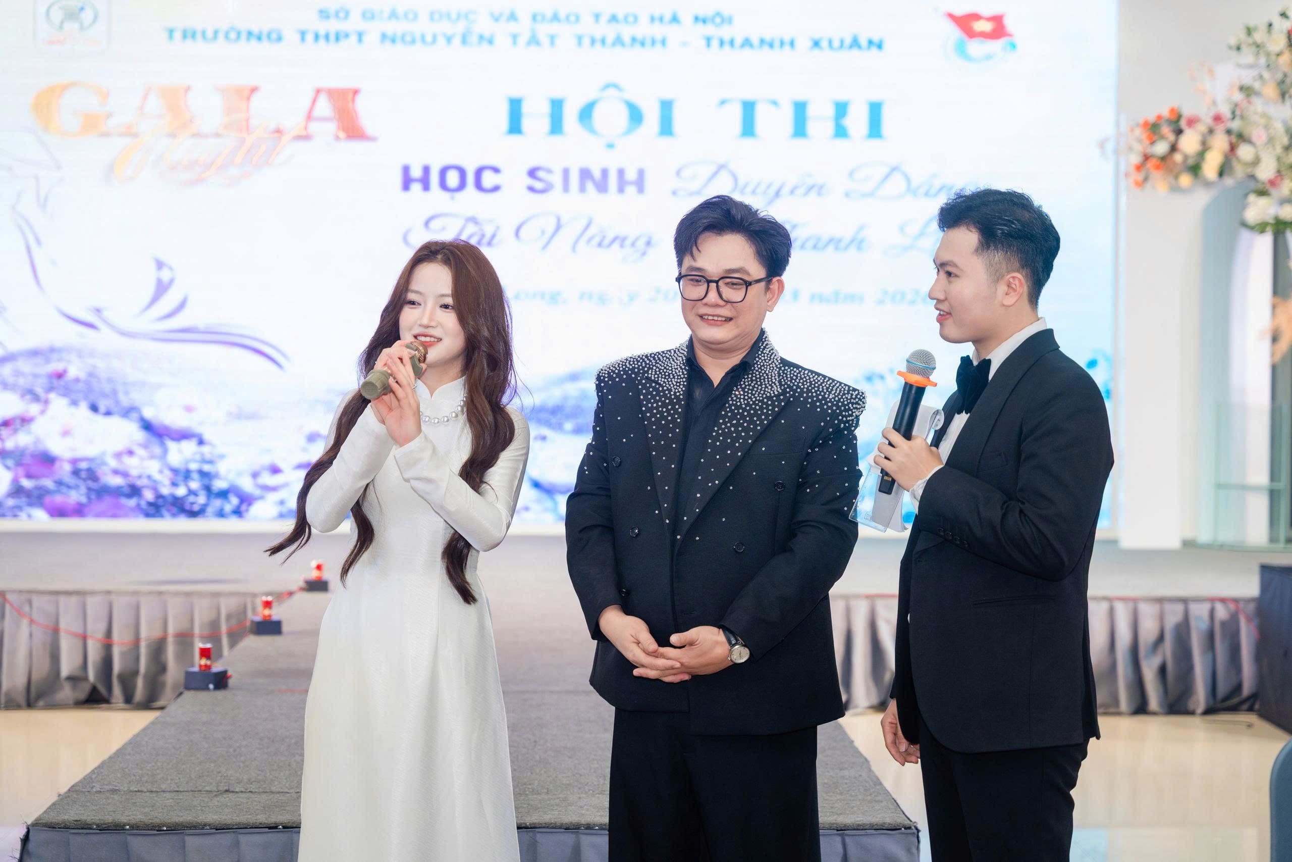 Nhạc sĩ Đông Thiên Đức và ca sĩ Thủy Lê – Dấu ấn cảm xúc tại đêm Gala học sinh trường THPT Nguyễn Tất Thành