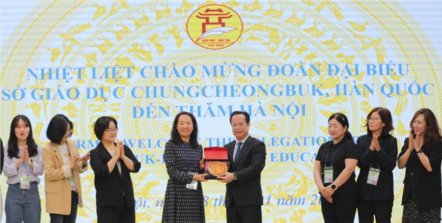 Giám đốc Sở GDĐT Hà Nội tiếp đoàn Sở Giáo dục Chungcheongbuk, Hàn Quốc