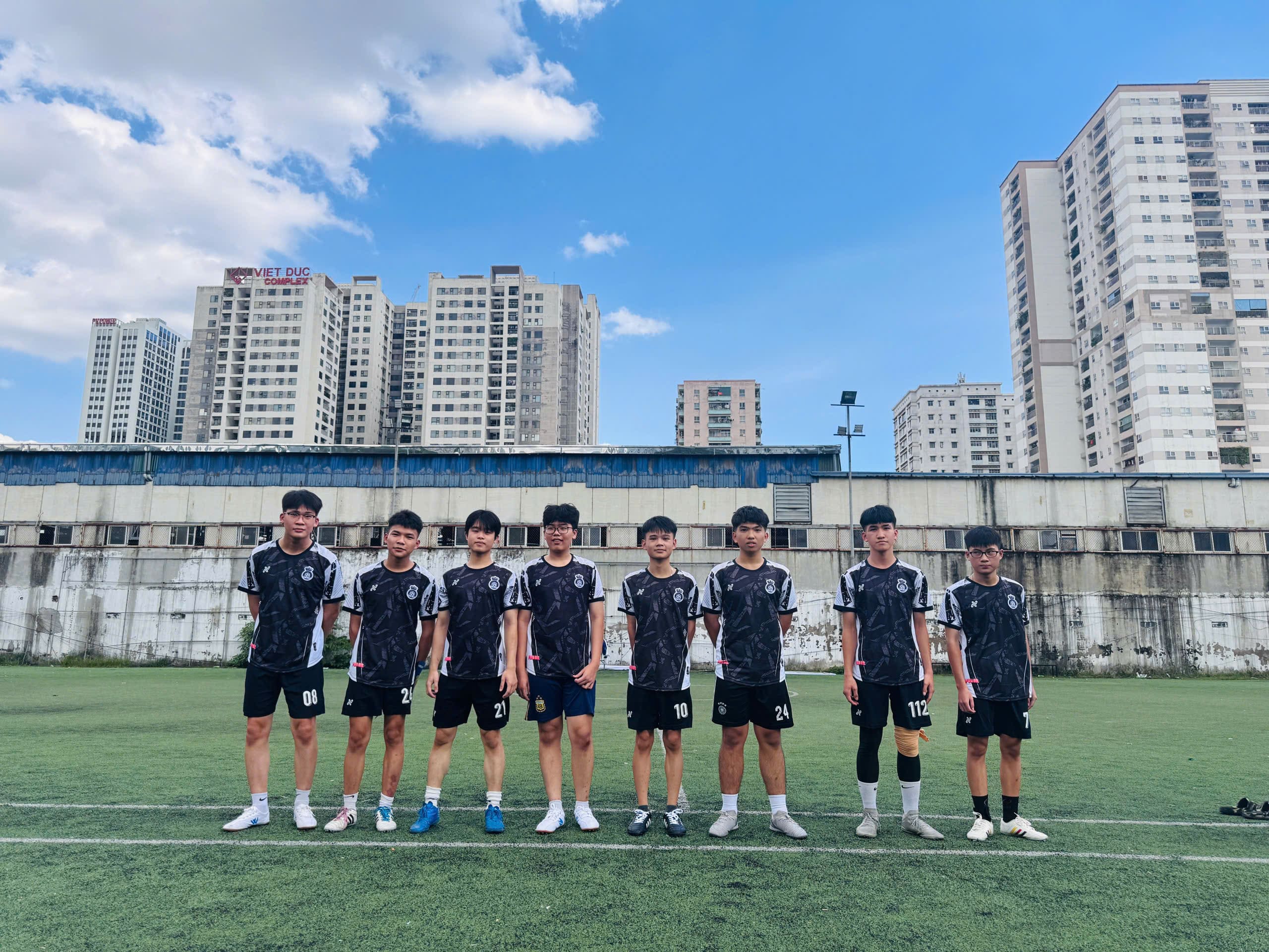 photos/NH2025-2026/Bong_da.9.8/z6892919815691_c6c53b1be59cc61dc947ab6a7df98355.jpg